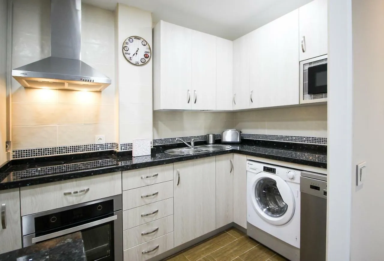 Palacios 6, Nuevo, Playa, Barrio Tranquilo, Todos Los Servicios, Pa Malaga
