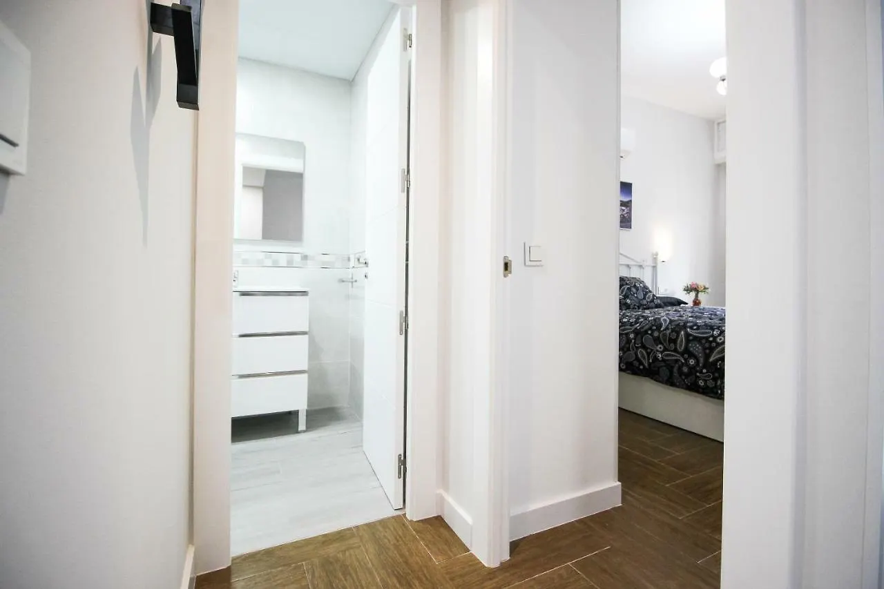 Apartament Palacios 6, Nuevo, Playa, Barrio Tranquilo, Todos Los Servicios, Pa Malaga