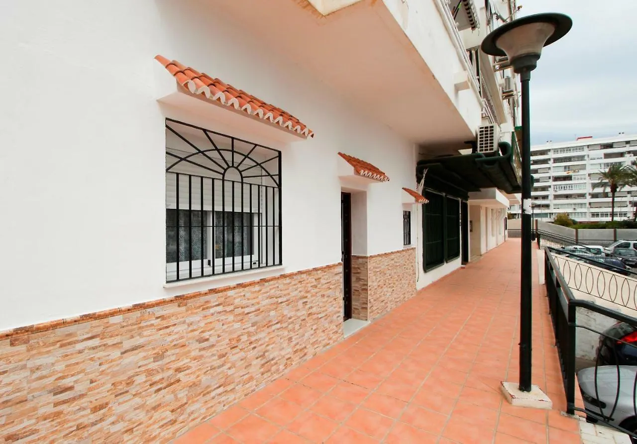 Palacios 6, Nuevo, Playa, Barrio Tranquilo, Todos Los Servicios, Pa contacts