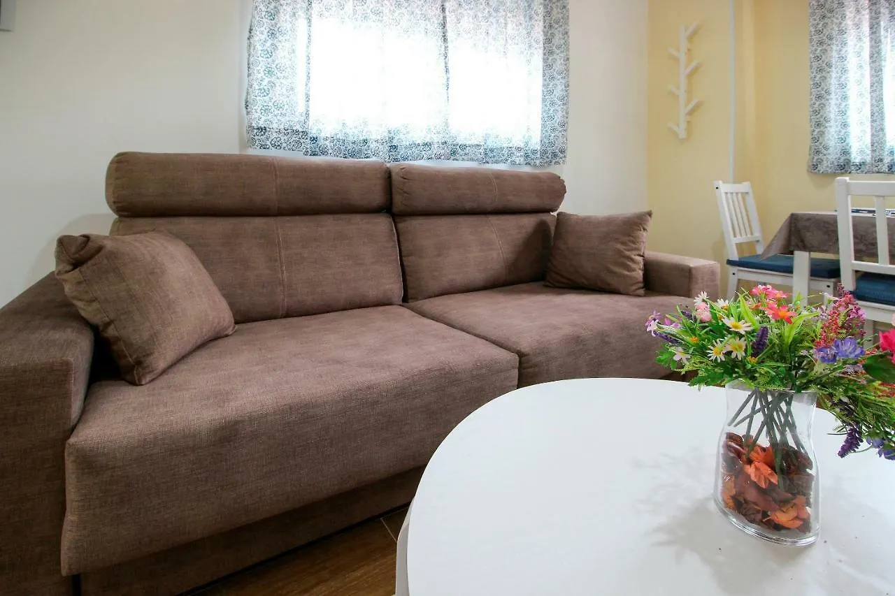 Palacios 6, Nuevo, Playa, Barrio Tranquilo, Todos Los Servicios, Pa Malaga
