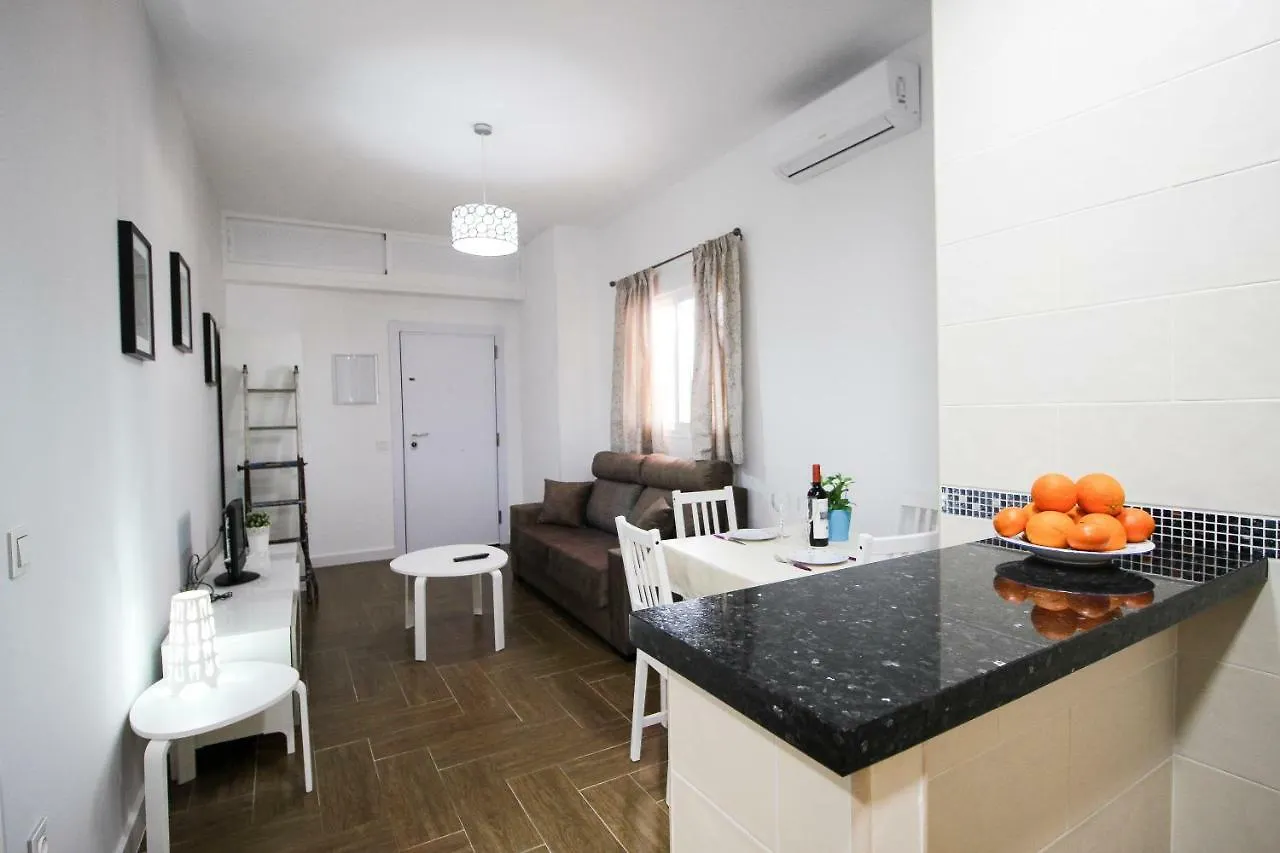 Apartament Palacios 6, Nuevo, Playa, Barrio Tranquilo, Todos Los Servicios, Pa Malaga